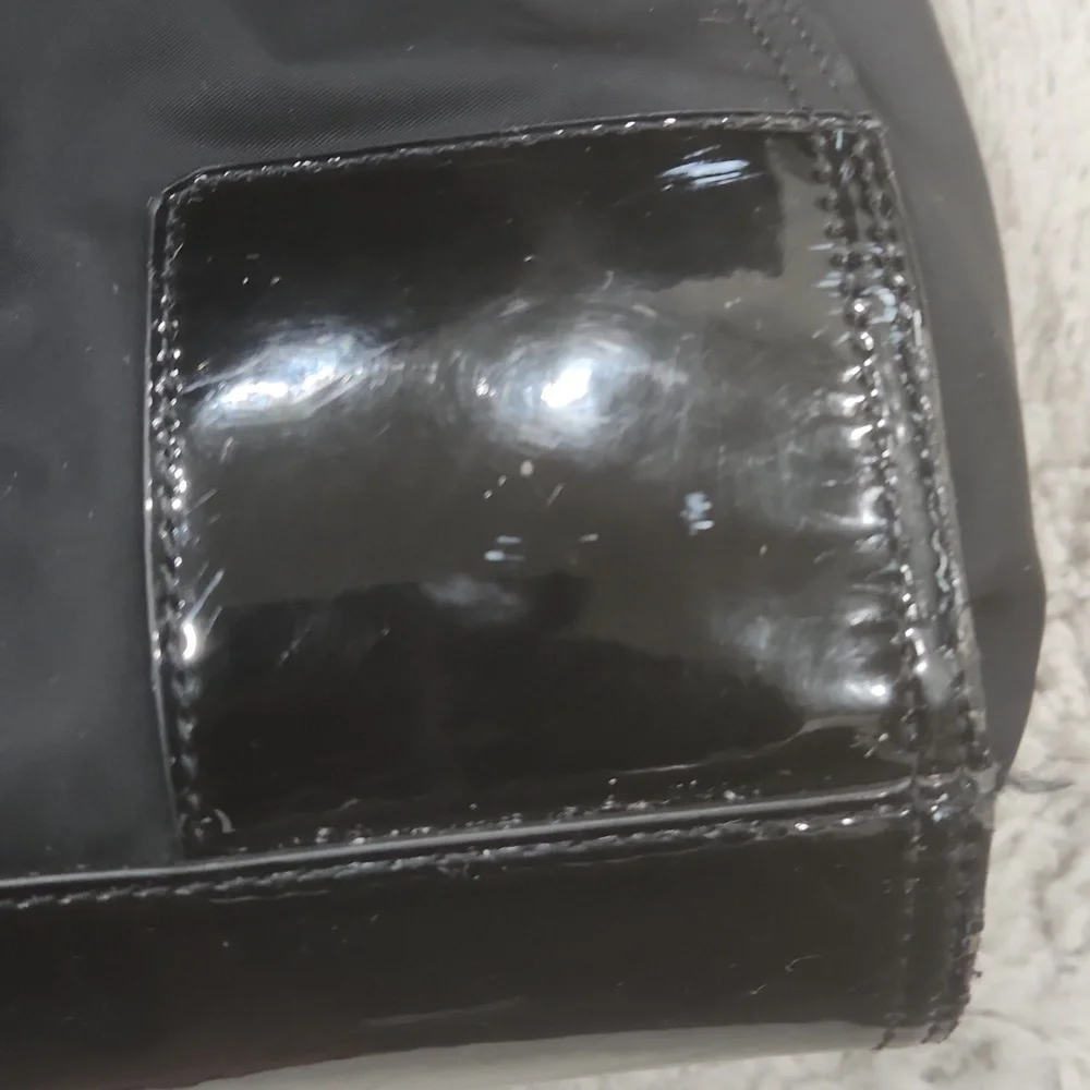 Tory Burch Patent Black Structured Tote Bag - Picture 5 of 12